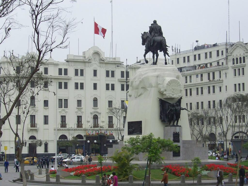 Edificio California En Centro Historico Apartment ลิมา ภายนอก รูปภาพ